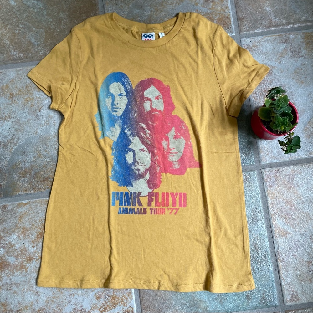 Pink Floyd T-shirt tee Animals Tour ‘77 size Small short sleeve yellow English